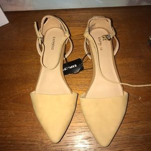 EXPRESS Size 8 flats. NWT